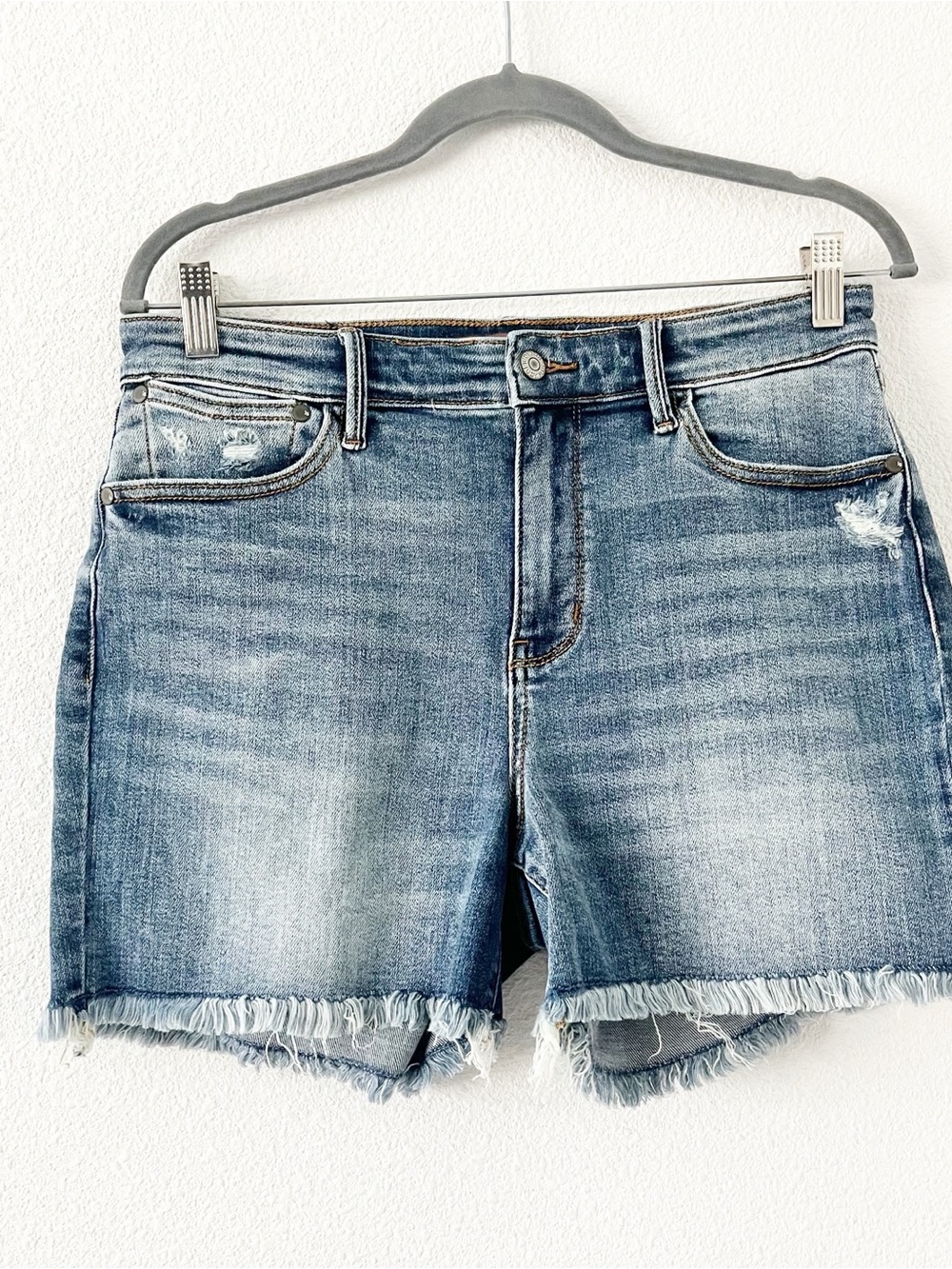 Judy Blue High Rise Frayed Hem Distressed Stretch Denim Jean Shorts - Picture 2 of 8